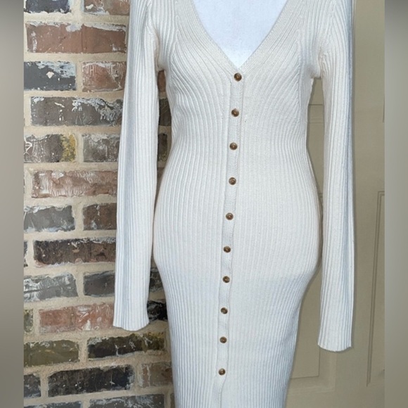 NWT Happily Grey Cream Ribbed Knit Button Accent Front Sweater Maxi Dress Ivory - Picture 14 of 14
